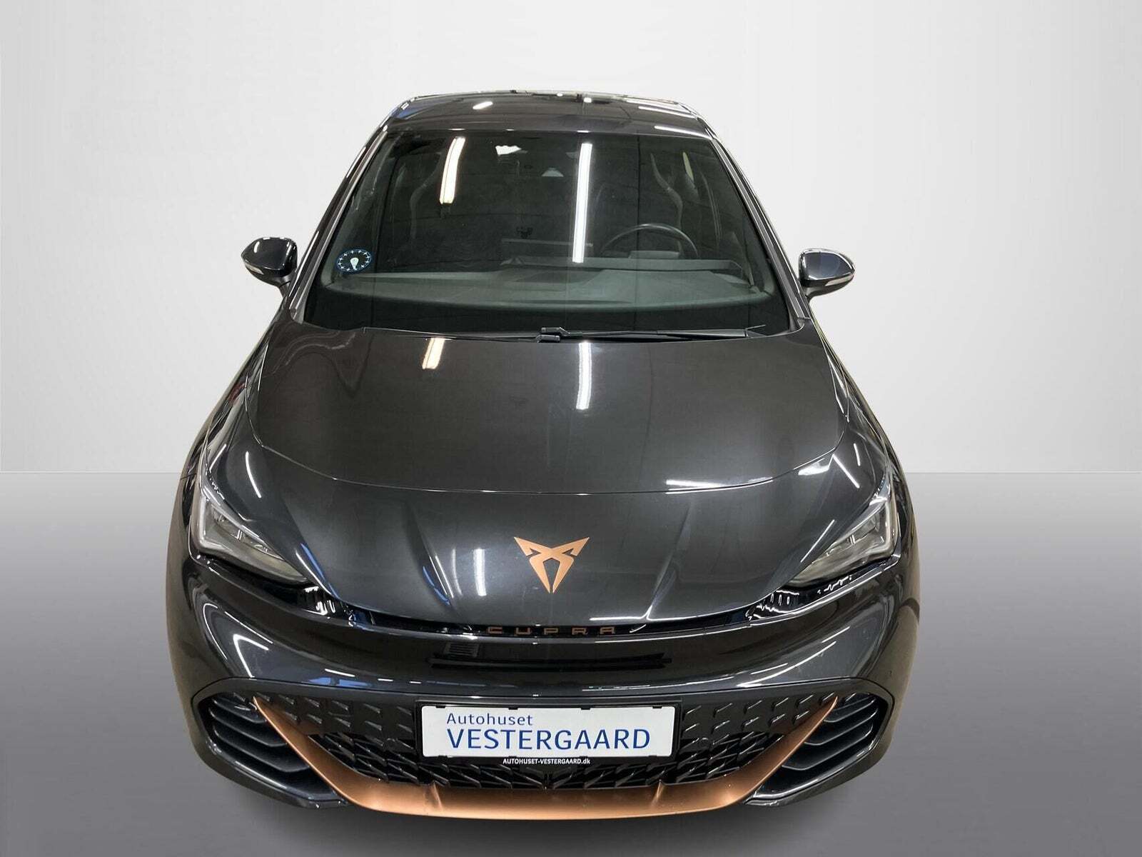 Grå Cupra Born fra 2023