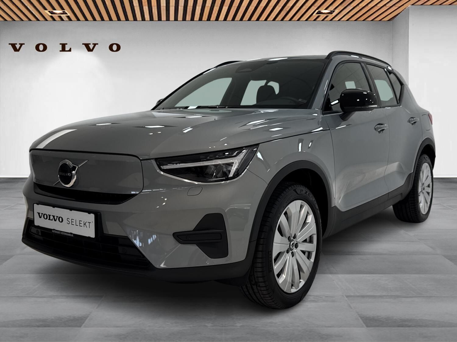 Volvo EX40 Extended Range Core