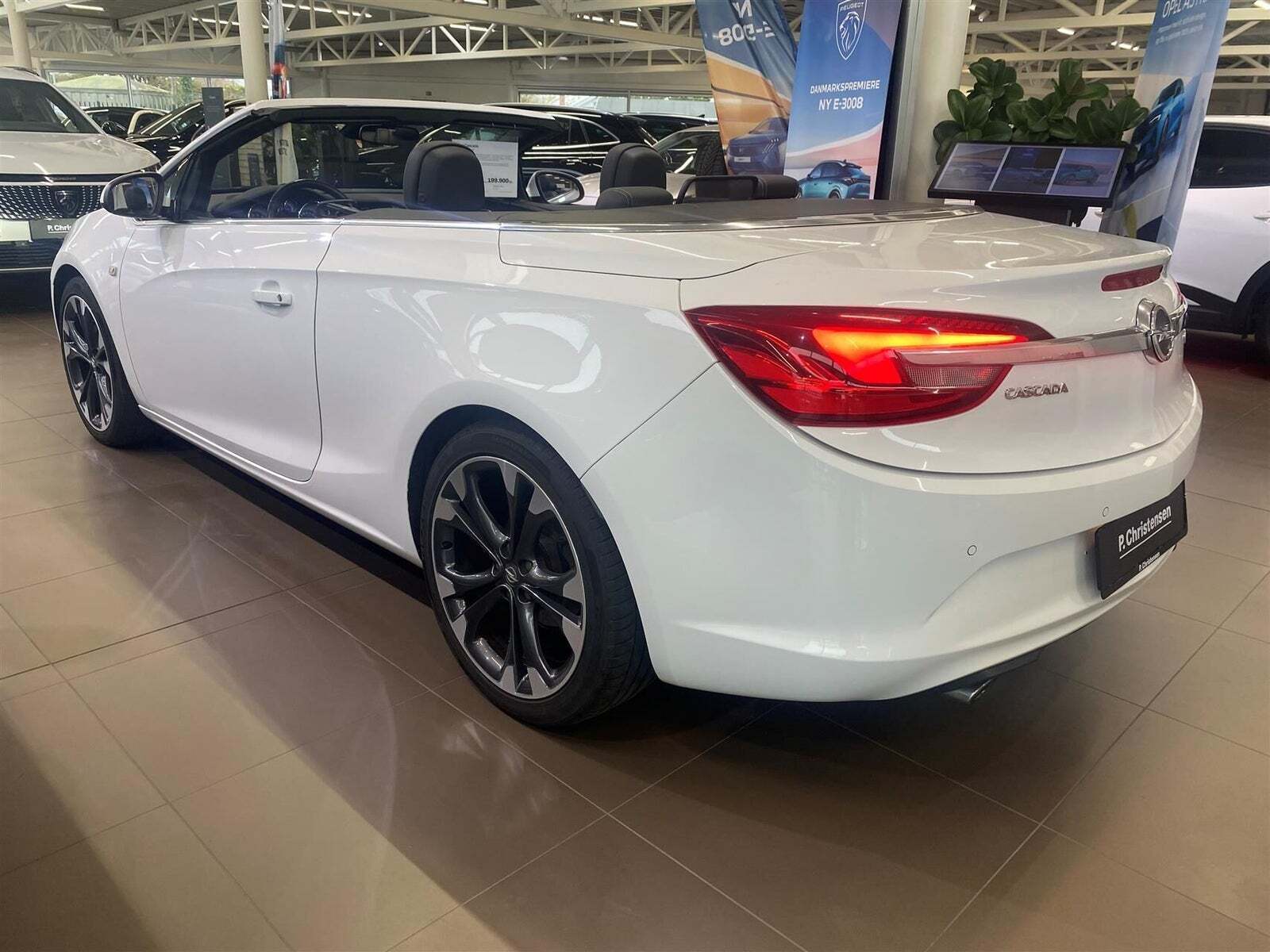 Opel Cascada 1,6 T 170 Cosmo