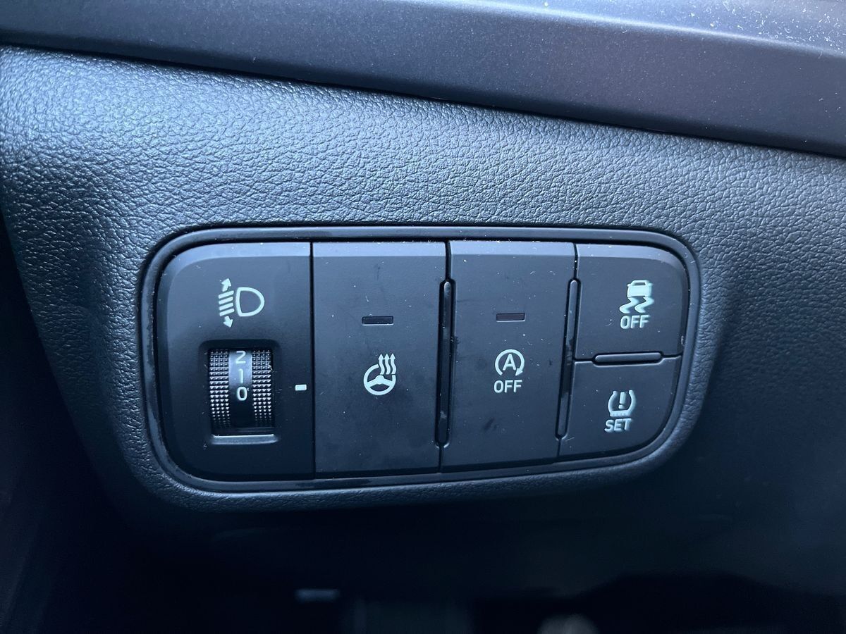 Sort Hyundai i20 fra 2024