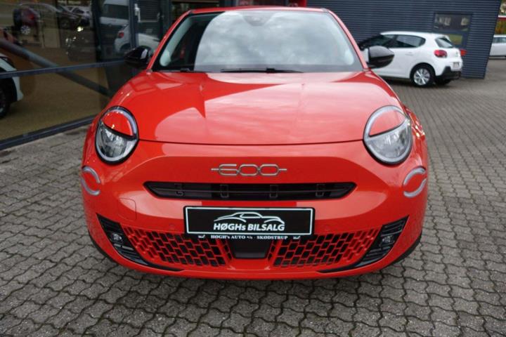 Orange Fiat 600e fra 2024