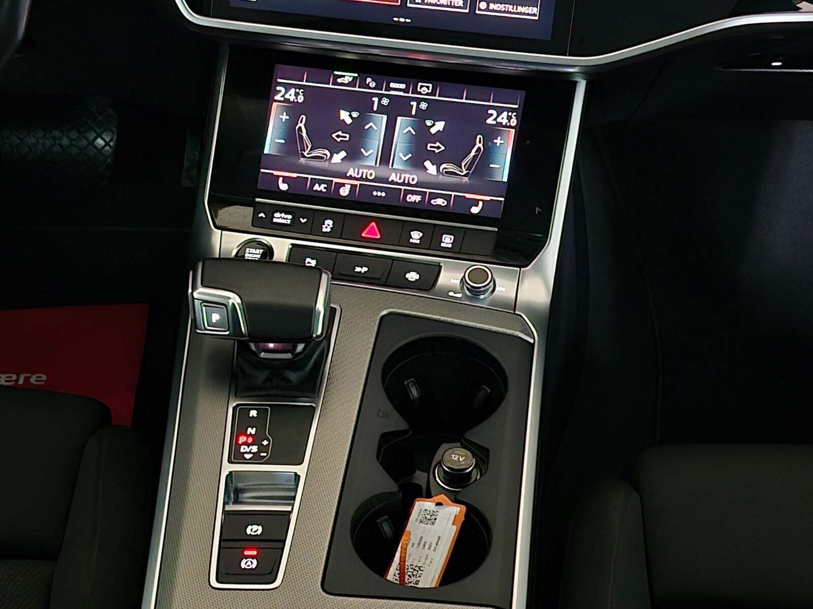 Grå Audi A6 fra 2021