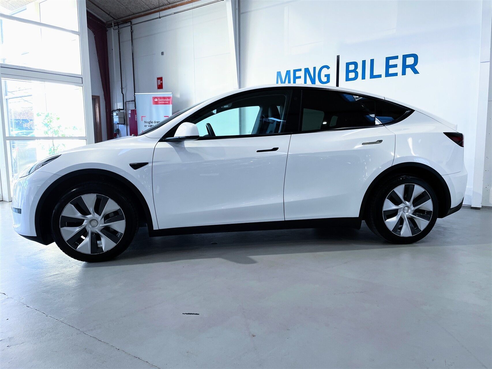 Tesla Model Y EL RWD 299HK 5d Aut.