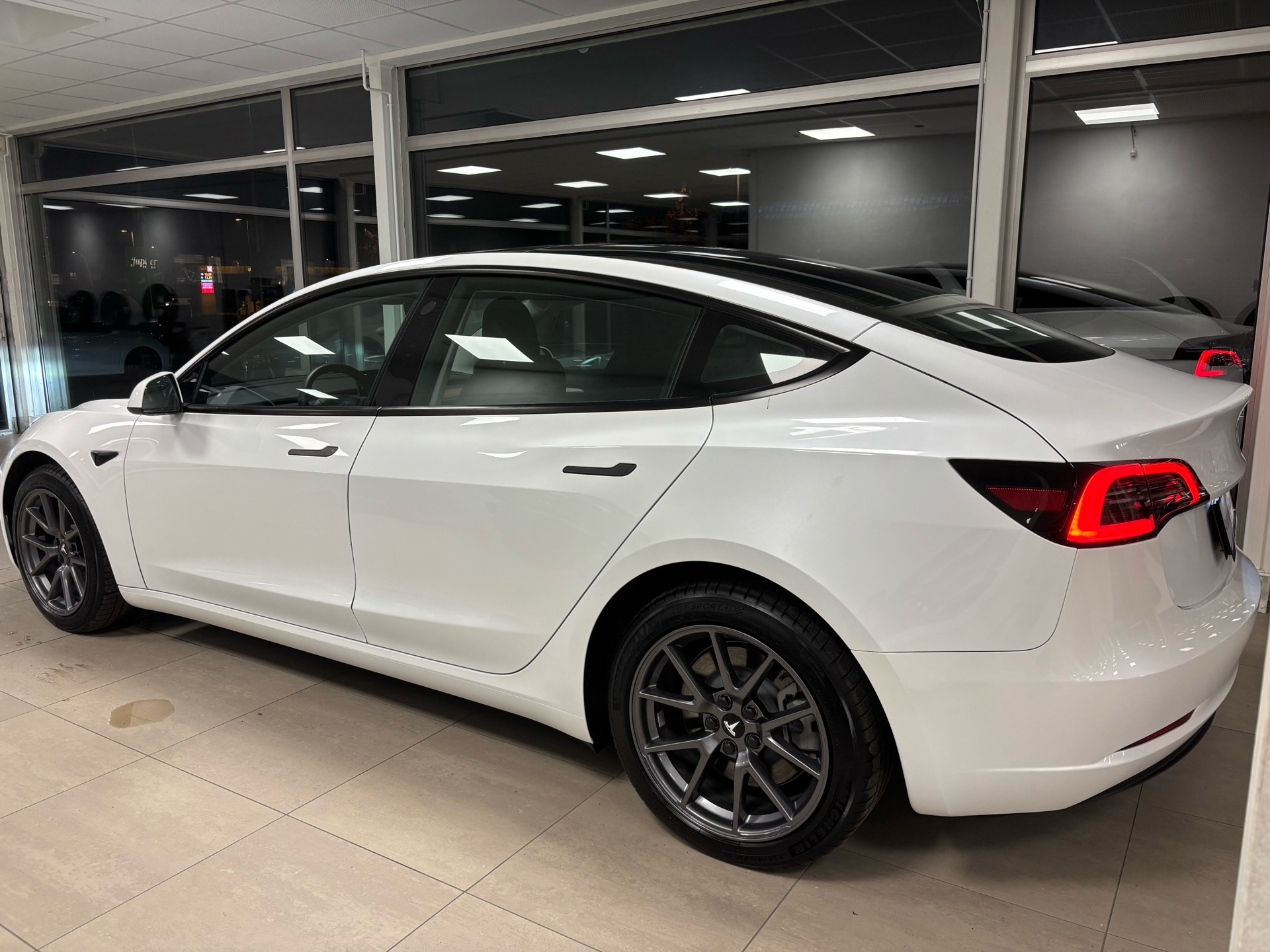 Tesla Model 3 EL 283HK Aut.