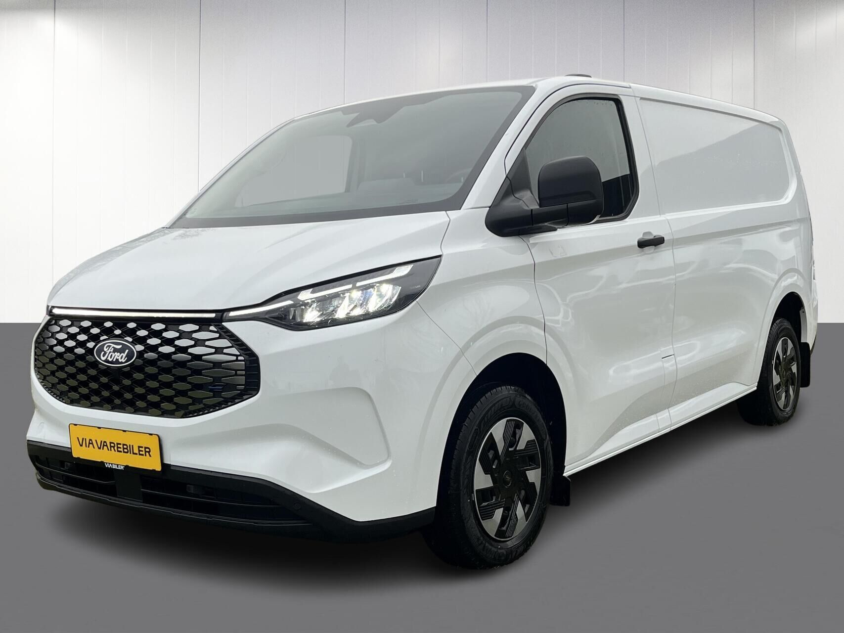 Ford E-Transit Custom 320 L1H1 EL Trend 136HK Van Aut.