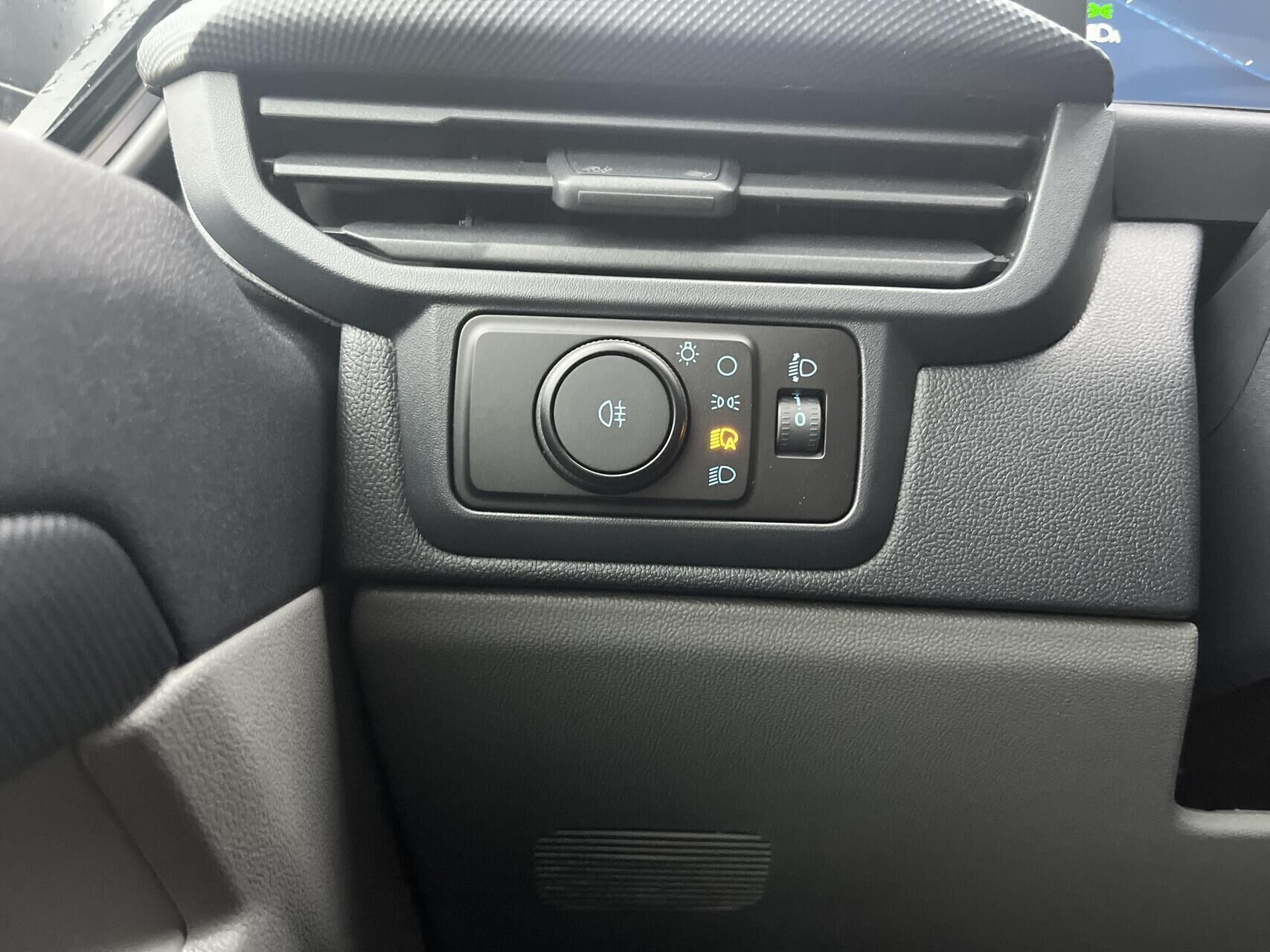 Hvid Ford E-Transit Custom fra 2025