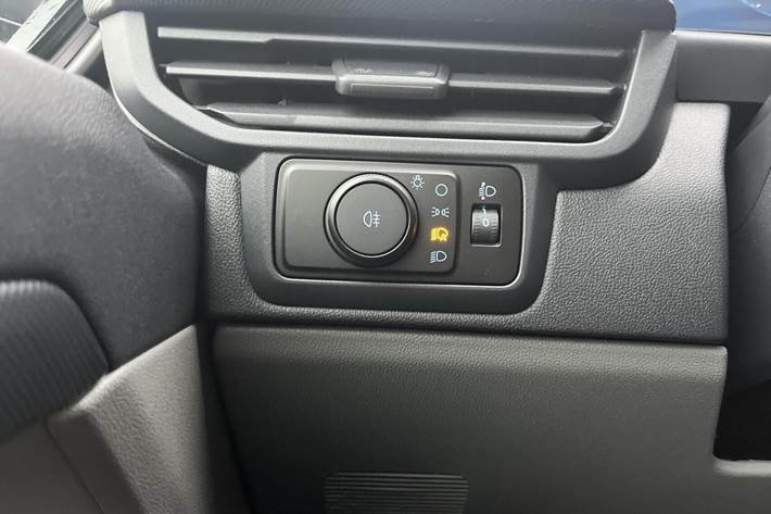 Hvid Ford E-Transit Custom fra 2025