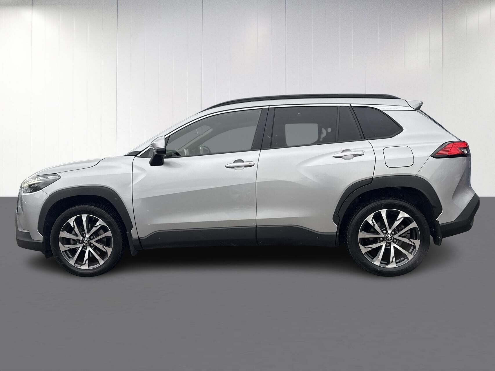 Toyota Corolla Cross 2,0 Hybrid Style Comfort E-CVT 197HK 5d Aut.