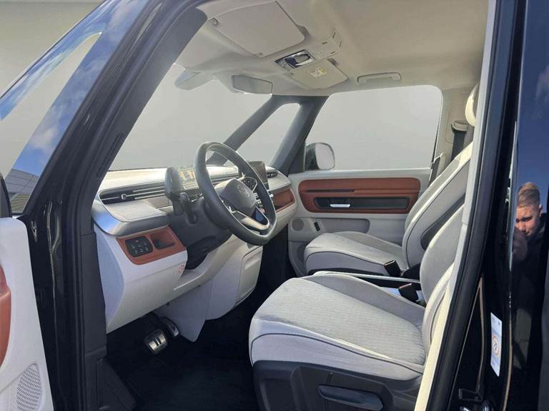 VW ID.Buzz 77 Pro SWB