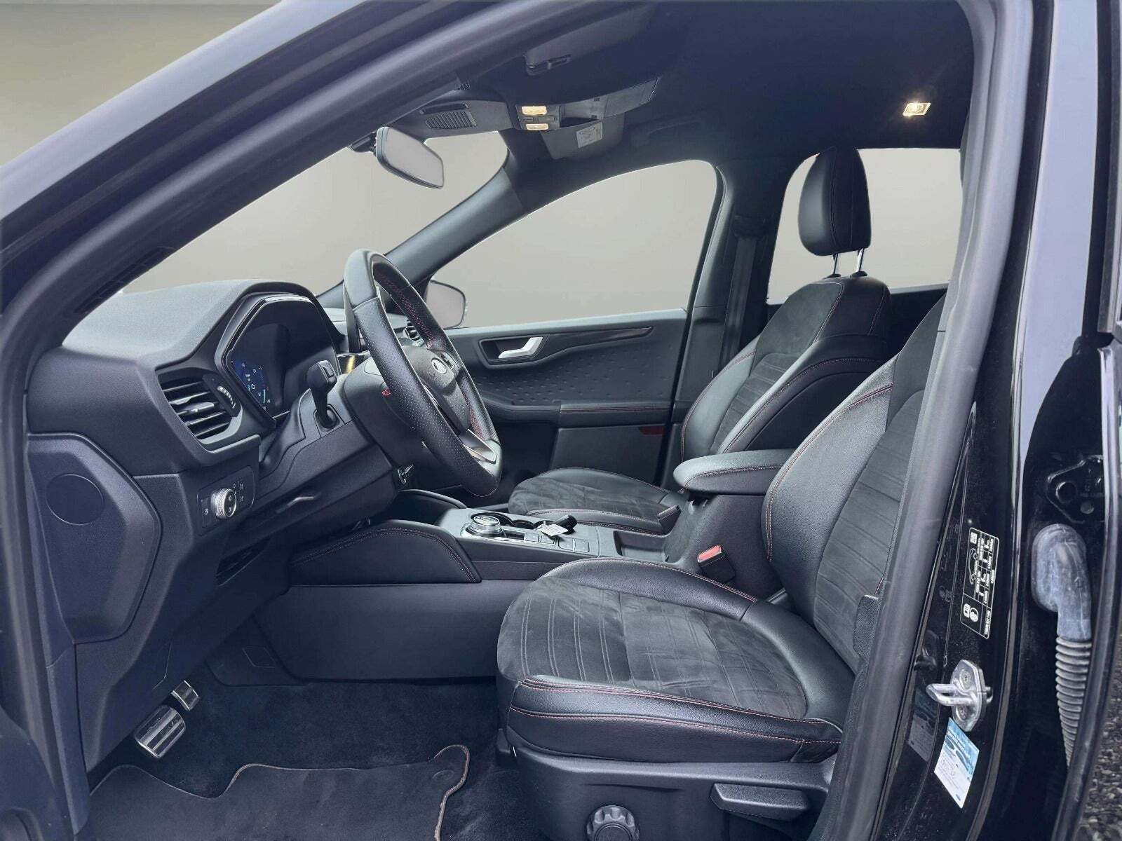 Ford Kuga 2,5 PHEV ST-Line X CVT