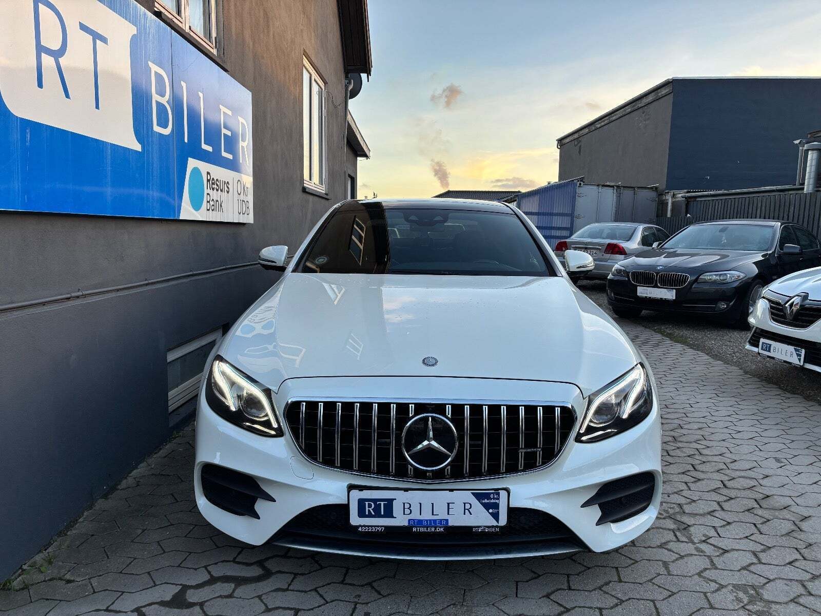 Hvid Mercedes E220 d fra 2016