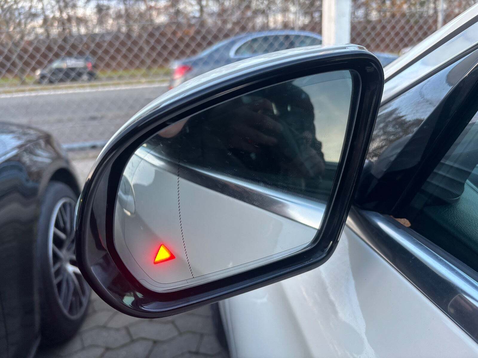 Hvid Mercedes E220 d fra 2016