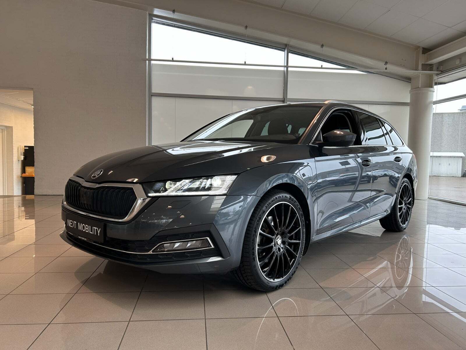 undefined Skoda Octavia fra 2021 set udefra