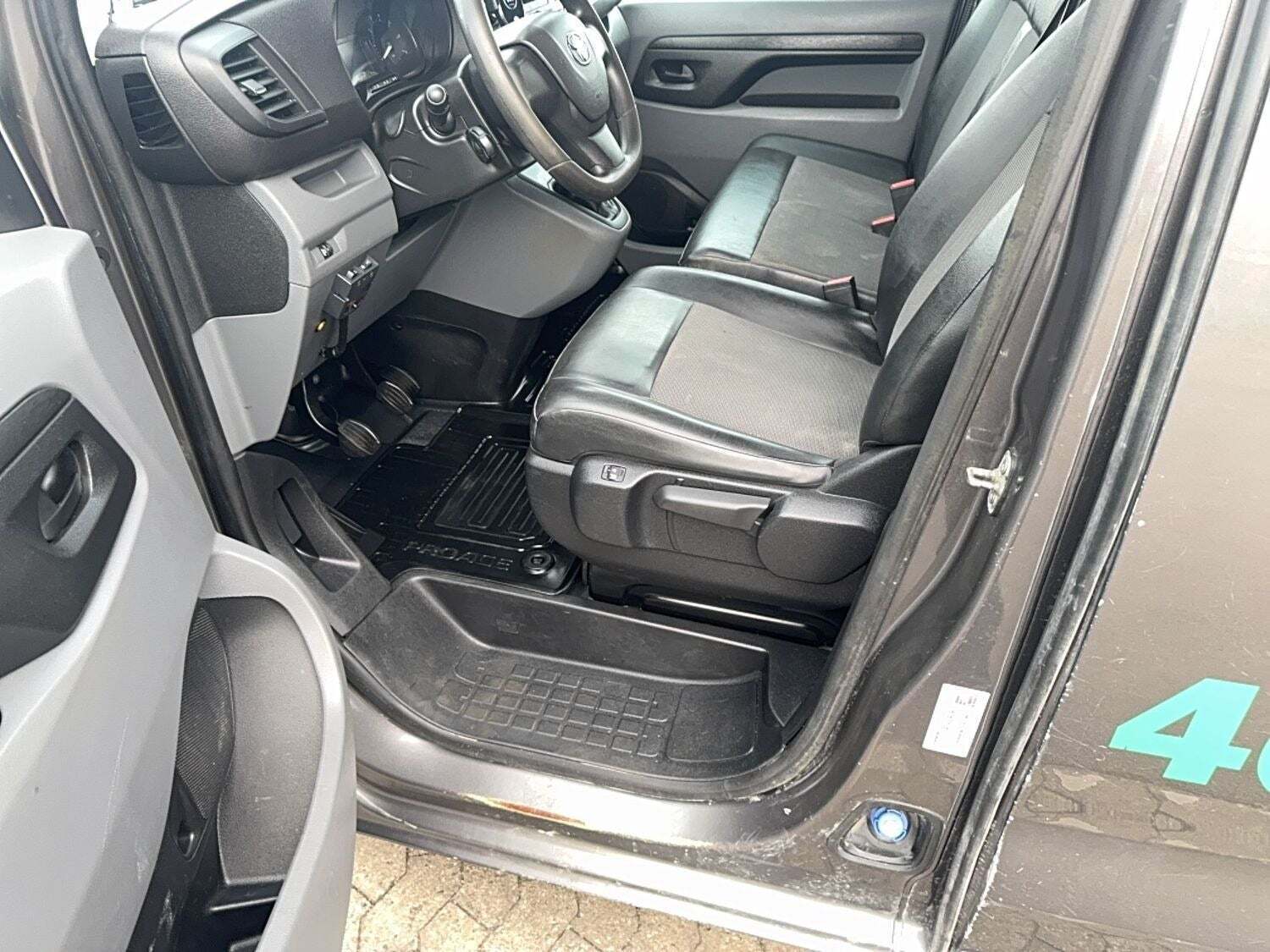 Toyota ProAce 1,5 D 120 Medium Comfort