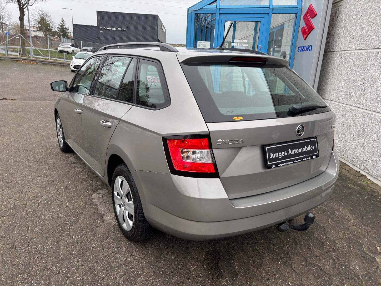 Beige Skoda Fabia fra 2018
