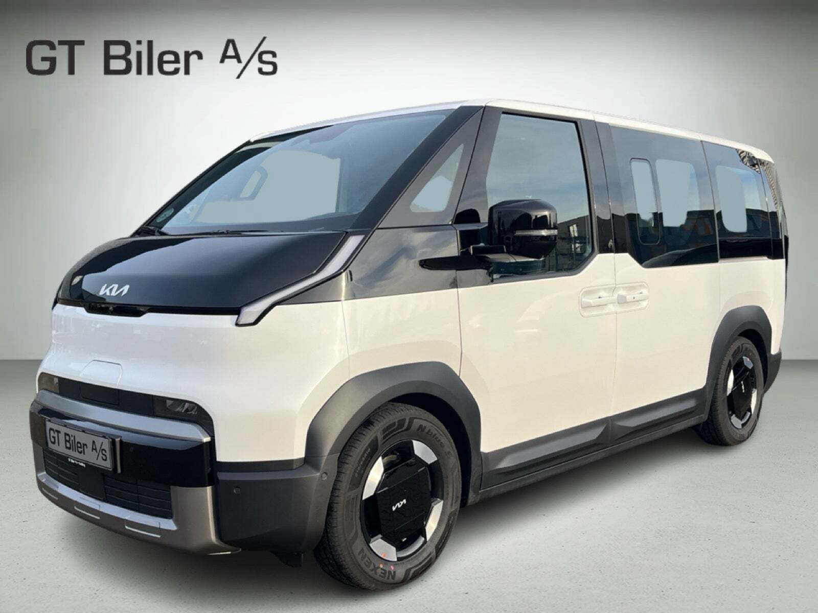 Hvid Kia PV5 fra 2026 set udefra