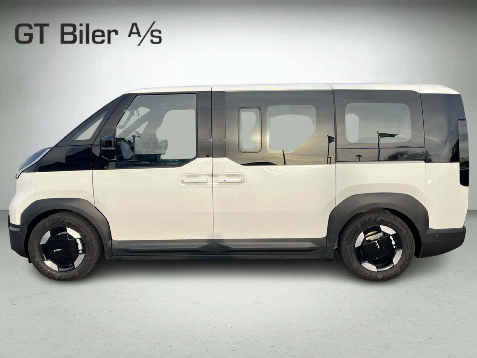Hvid Kia PV5 fra 2026 set udefra