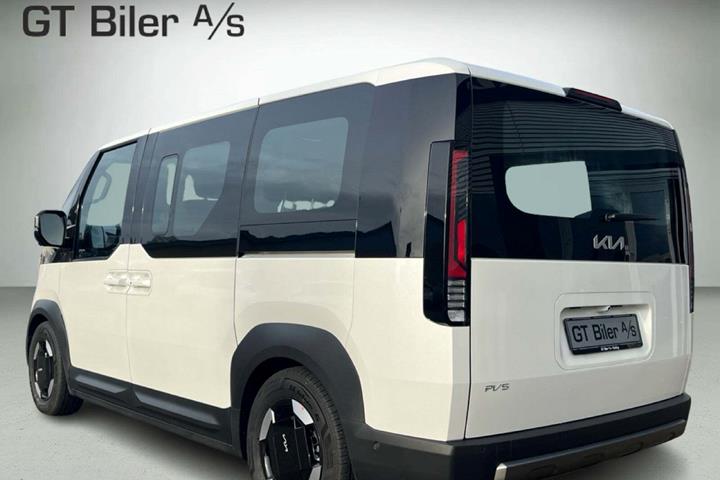 Hvid Kia PV5 fra 2026 set udefra
