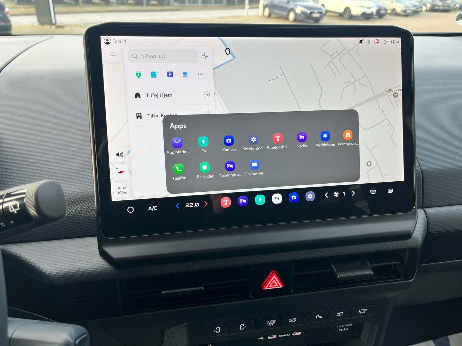 Hvid Kia PV5 fra 2026 set indefra
