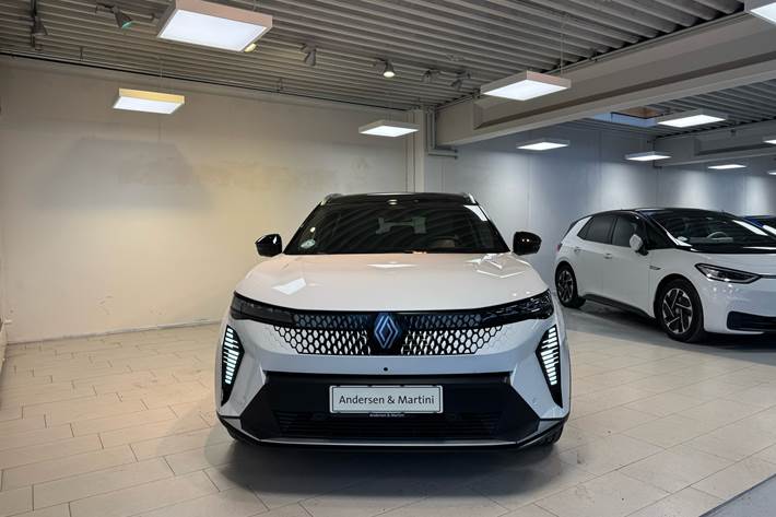Hvid Renault Scénic fra 2025