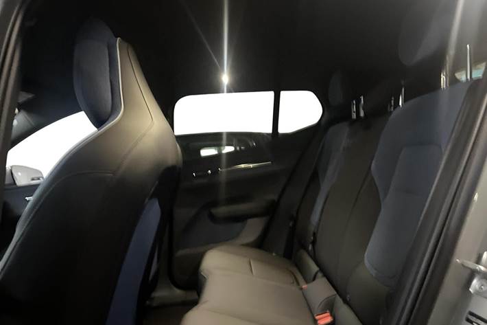Grå Volvo EX30 fra 2025
