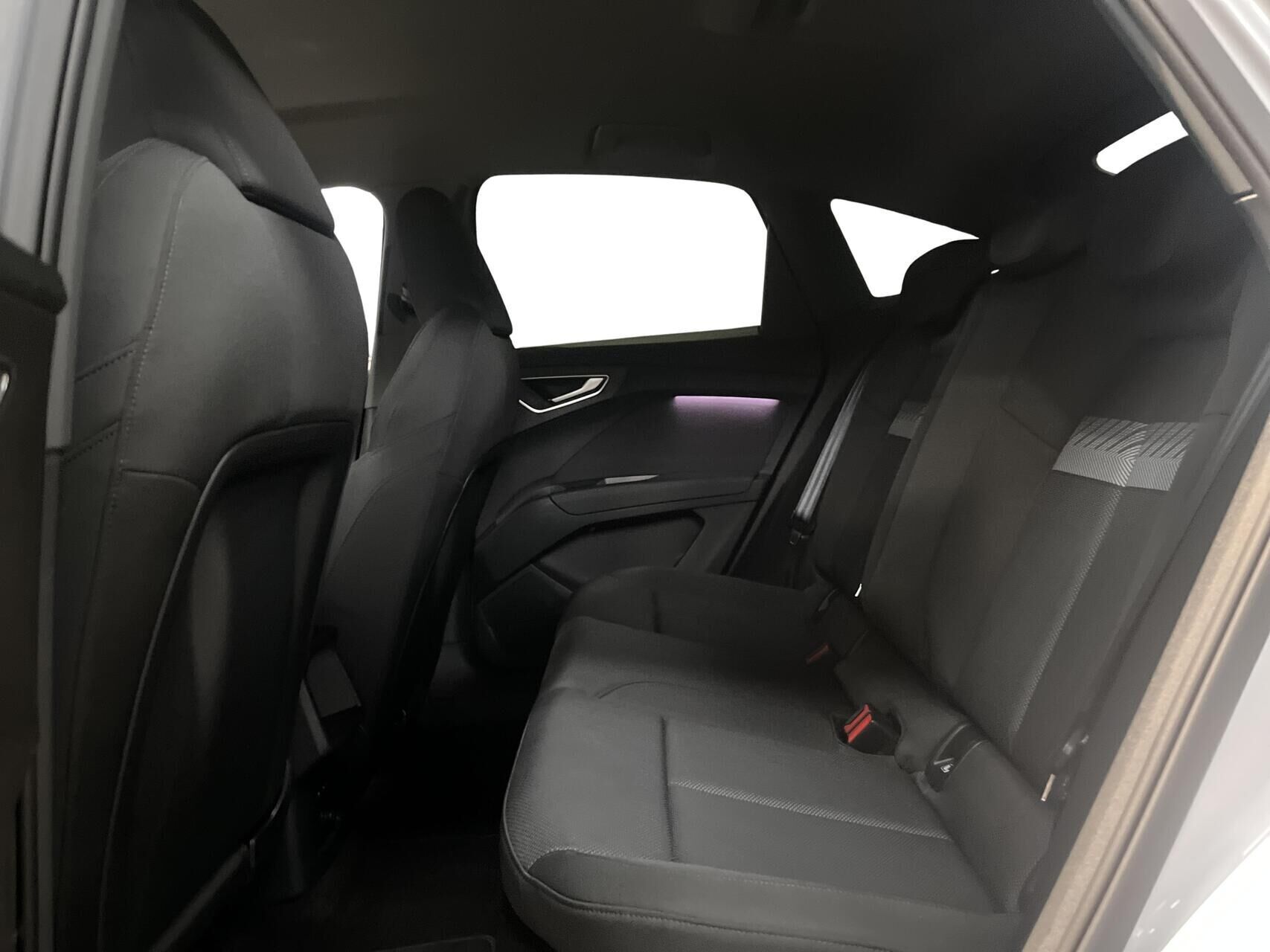 Sølv Audi Q4 fra 2024