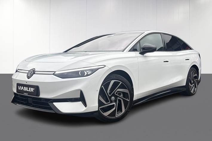 Hvid VW ID.7 fra 2025 set udefra