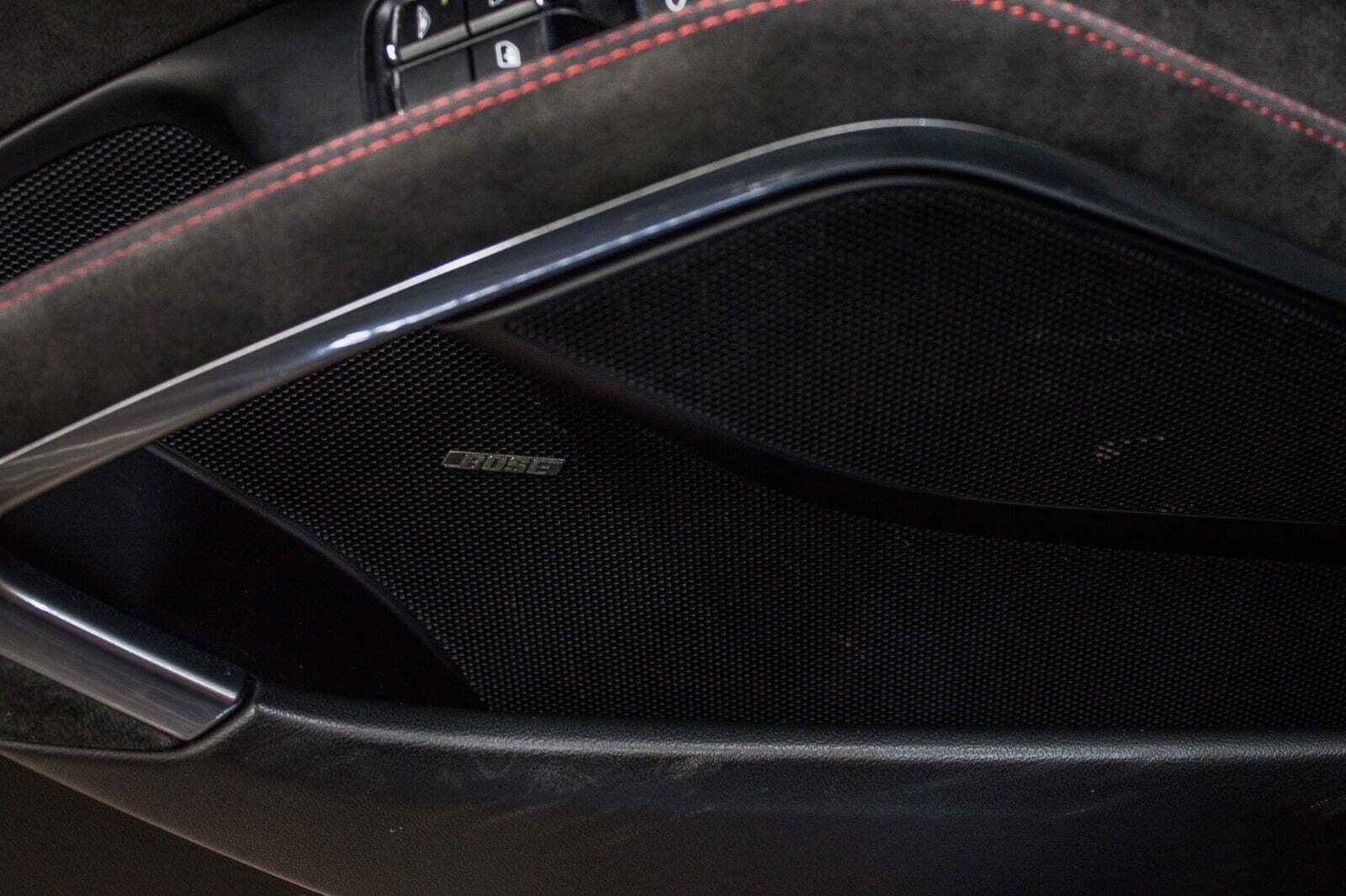 Grå Porsche 911 Carrera 4 GTS fra 2018