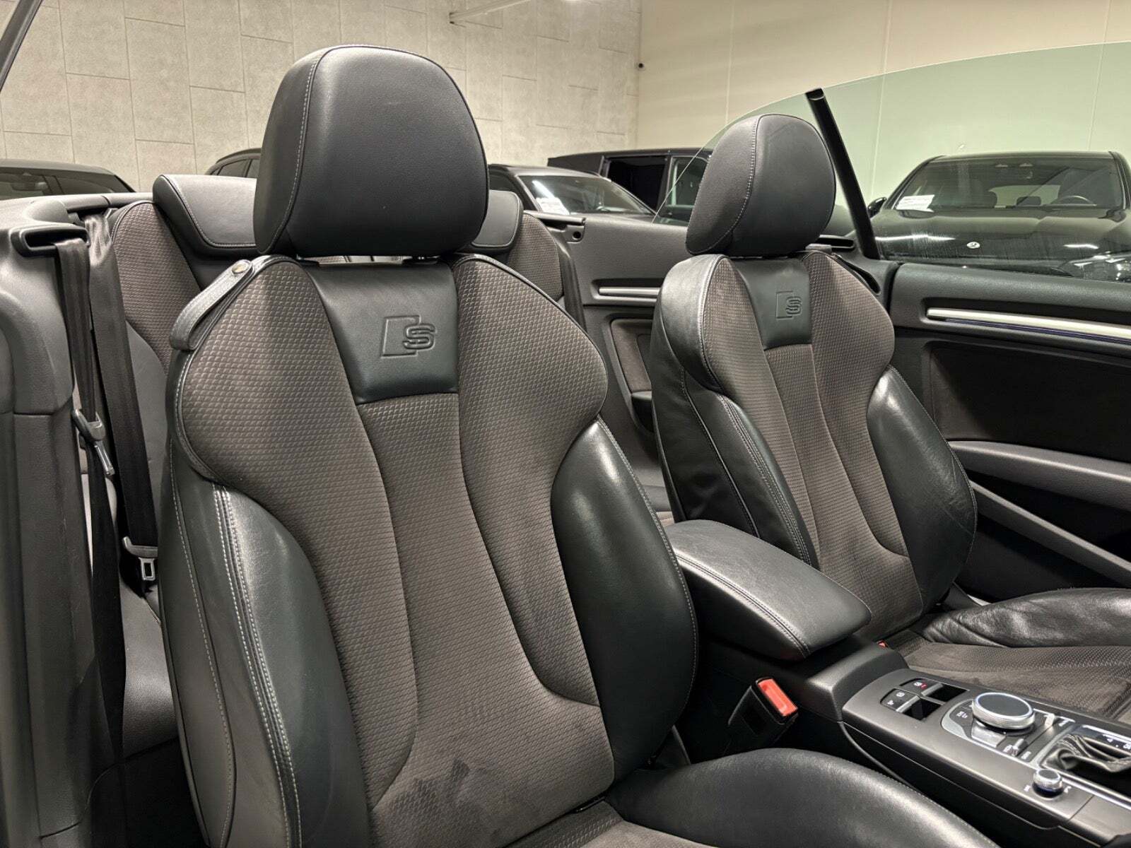 Grå Audi A3 fra 2017