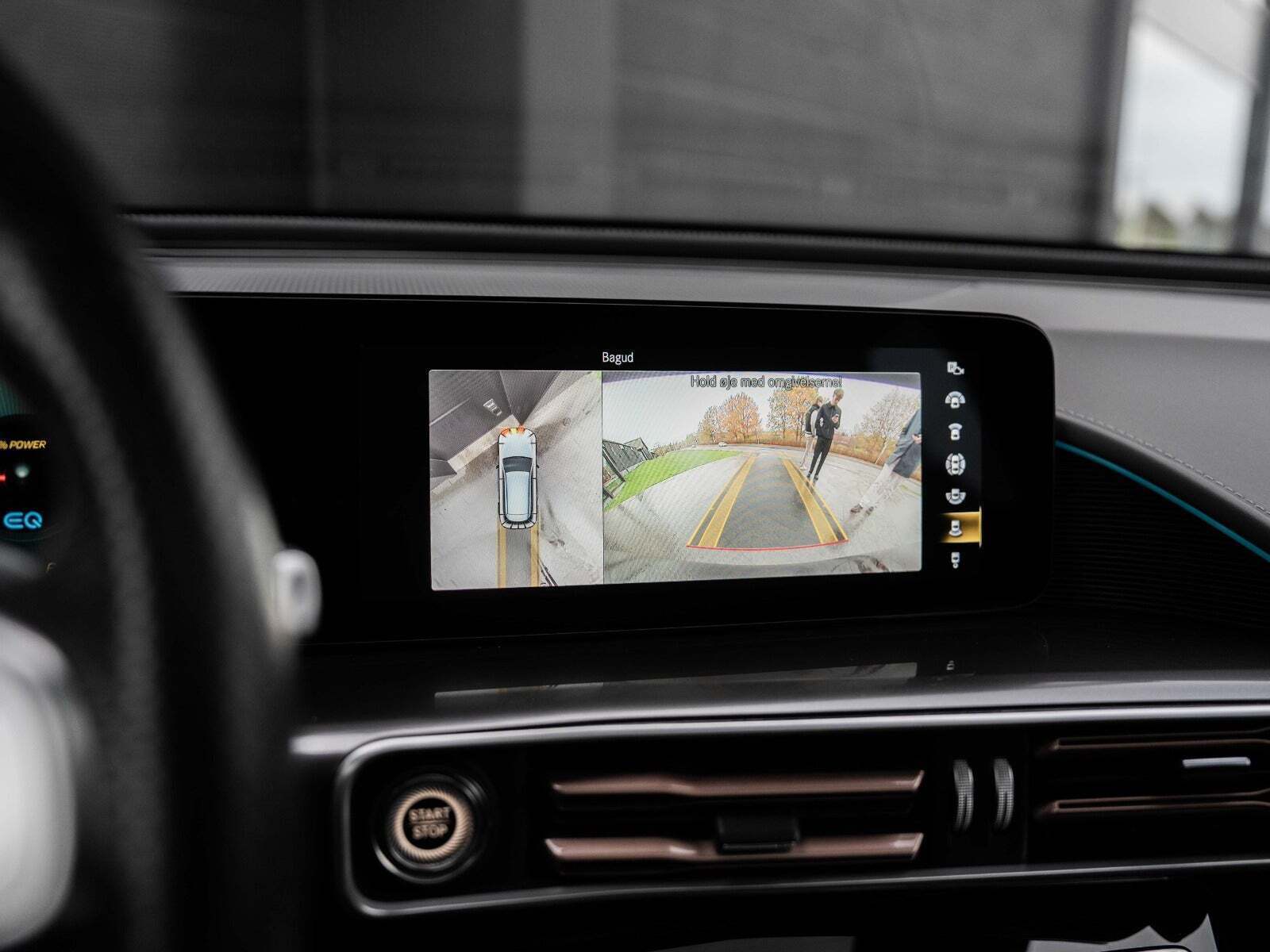 Sort Mercedes EQC400 fra 2020