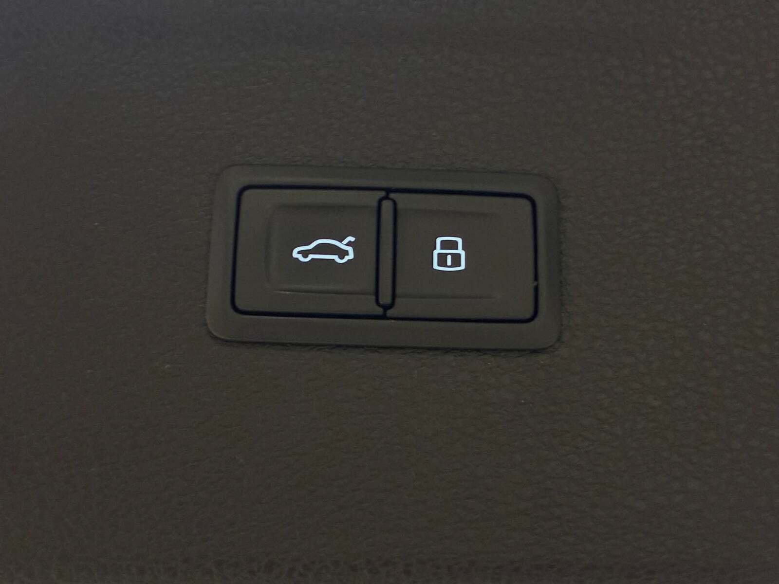 Grå Audi SQ5 fra 2018