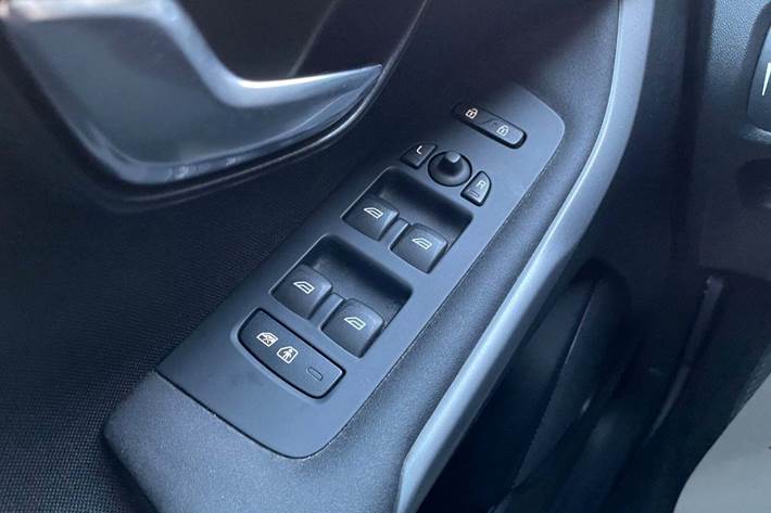 Sort Volvo V40 CC fra 2016