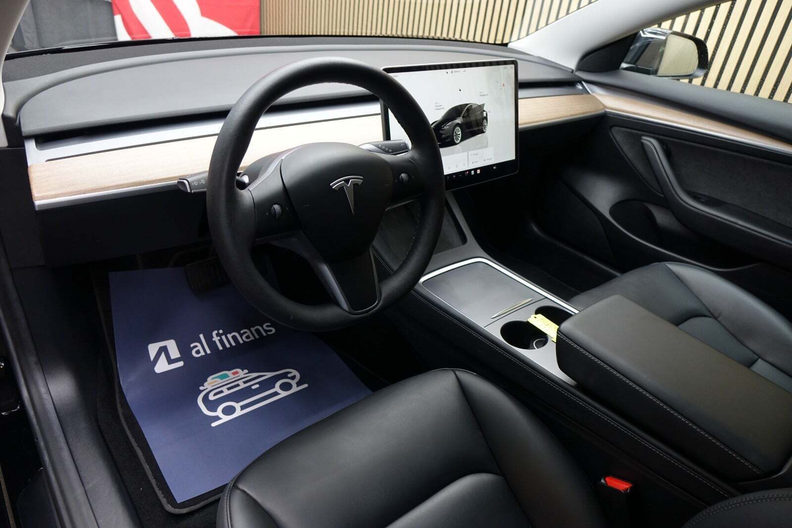 Sort Tesla Model 3 fra 2023