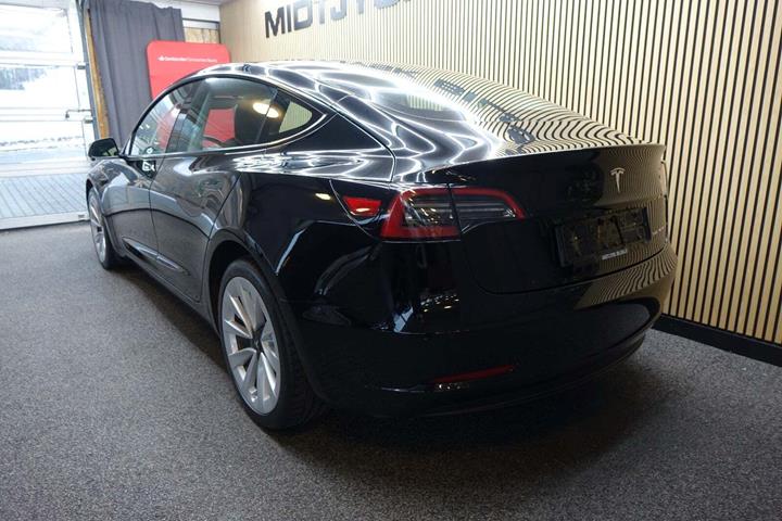 Sort Tesla Model 3 fra 2023