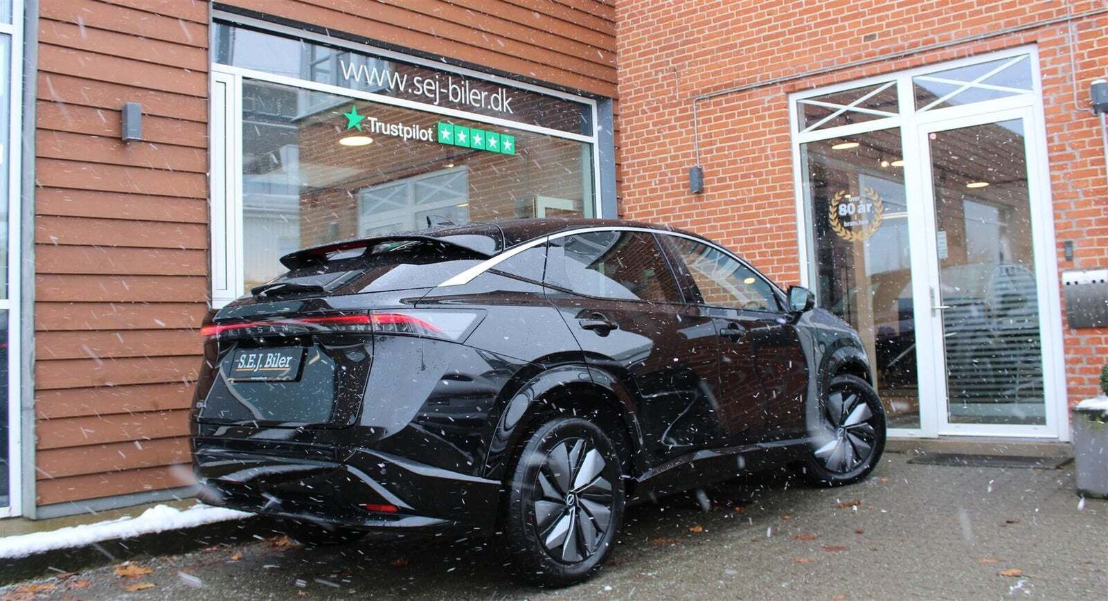 Sort Nissan Ariya fra 2025