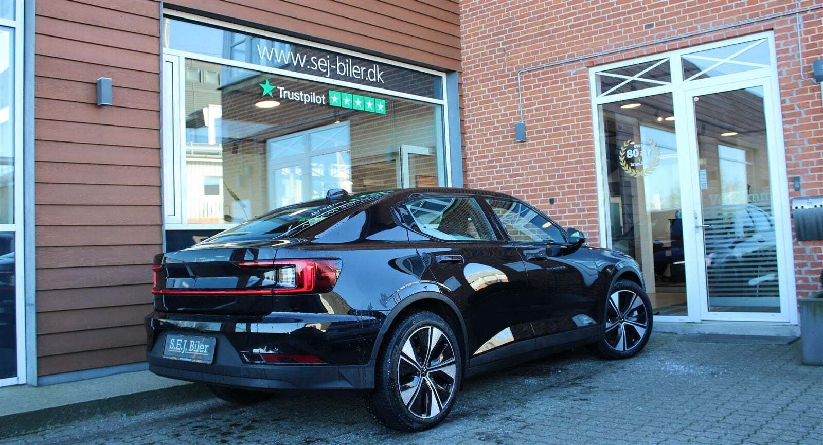 Sort Polestar 2 fra 2024