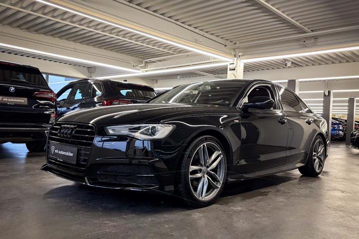 Sort Audi A6 fra 2016 set udefra