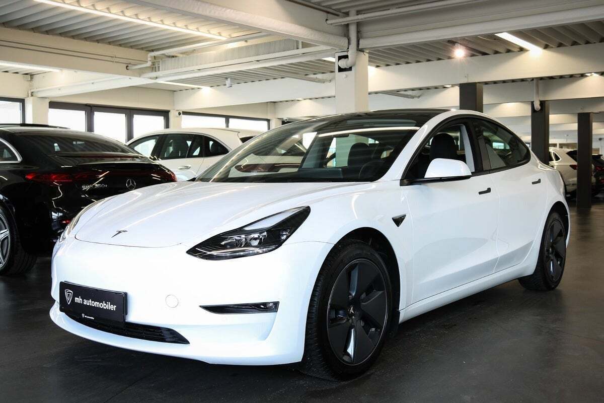 Tesla Model 3 Long Range AWD