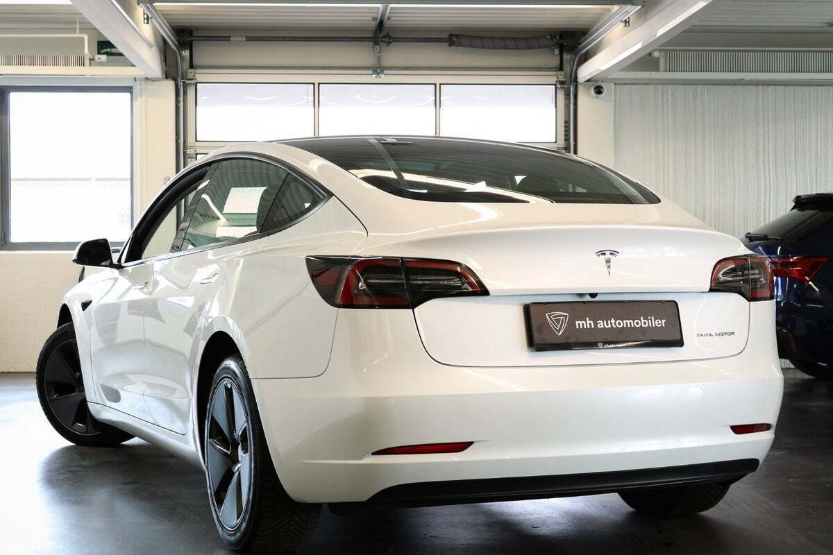 Tesla Model 3 Long Range AWD