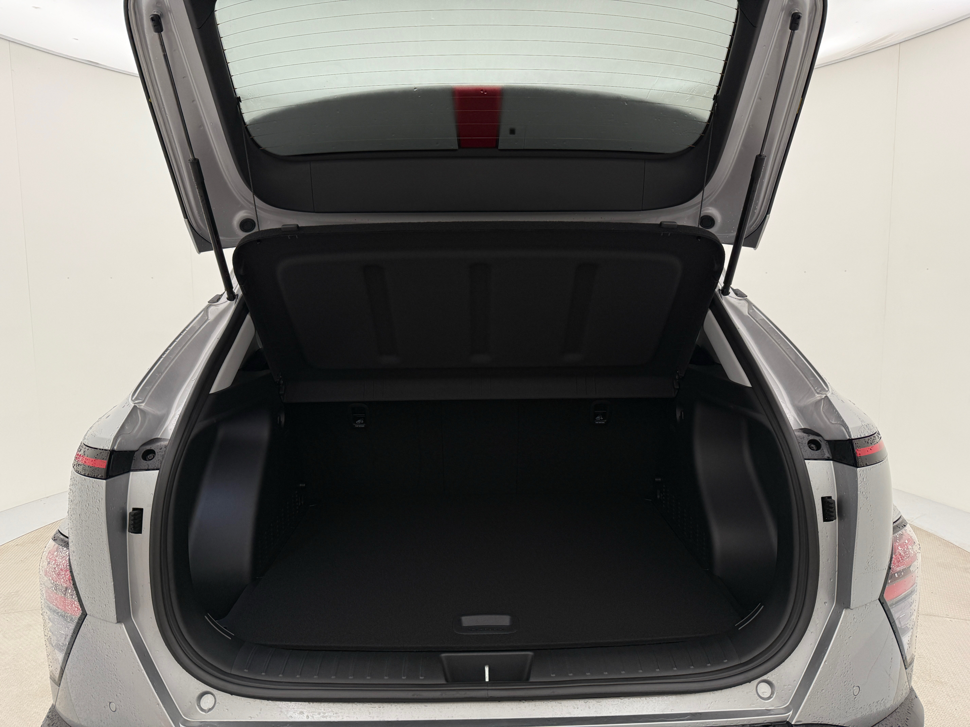 Grå Hyundai Kona fra 2025