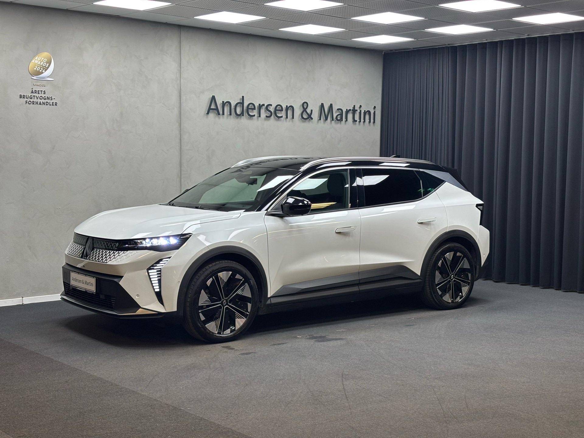 Sort Renault Scénic fra 2025