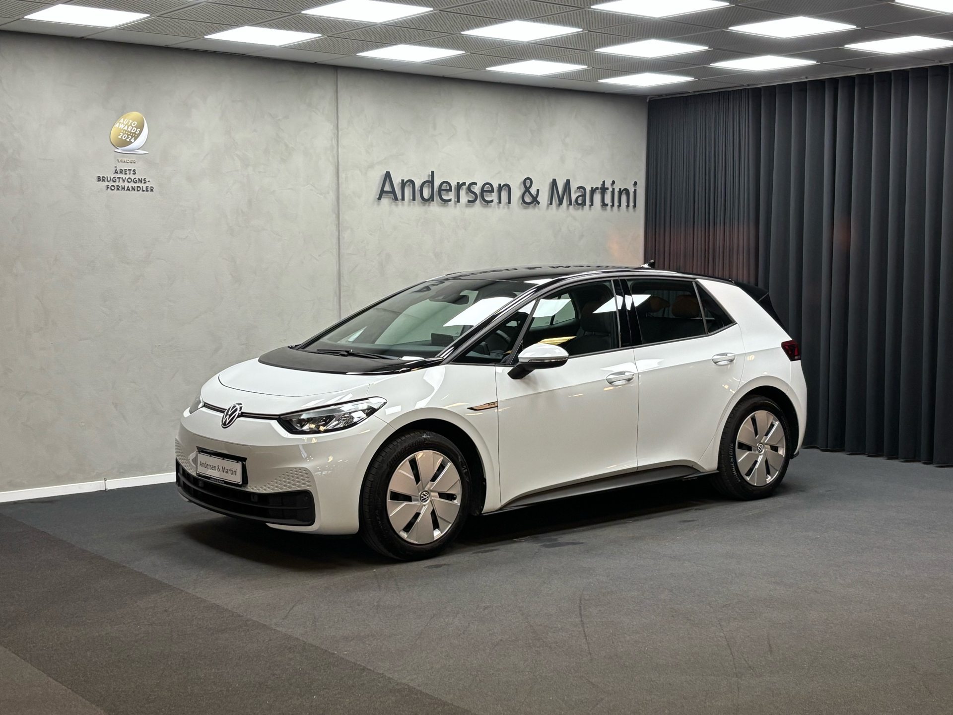 Hvid VW ID.3 fra 2022 set udefra