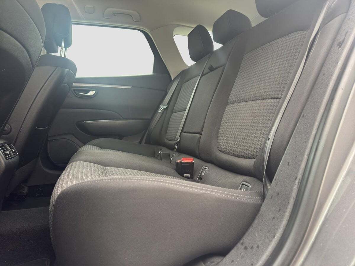 Grå Renault Talisman fra 2016