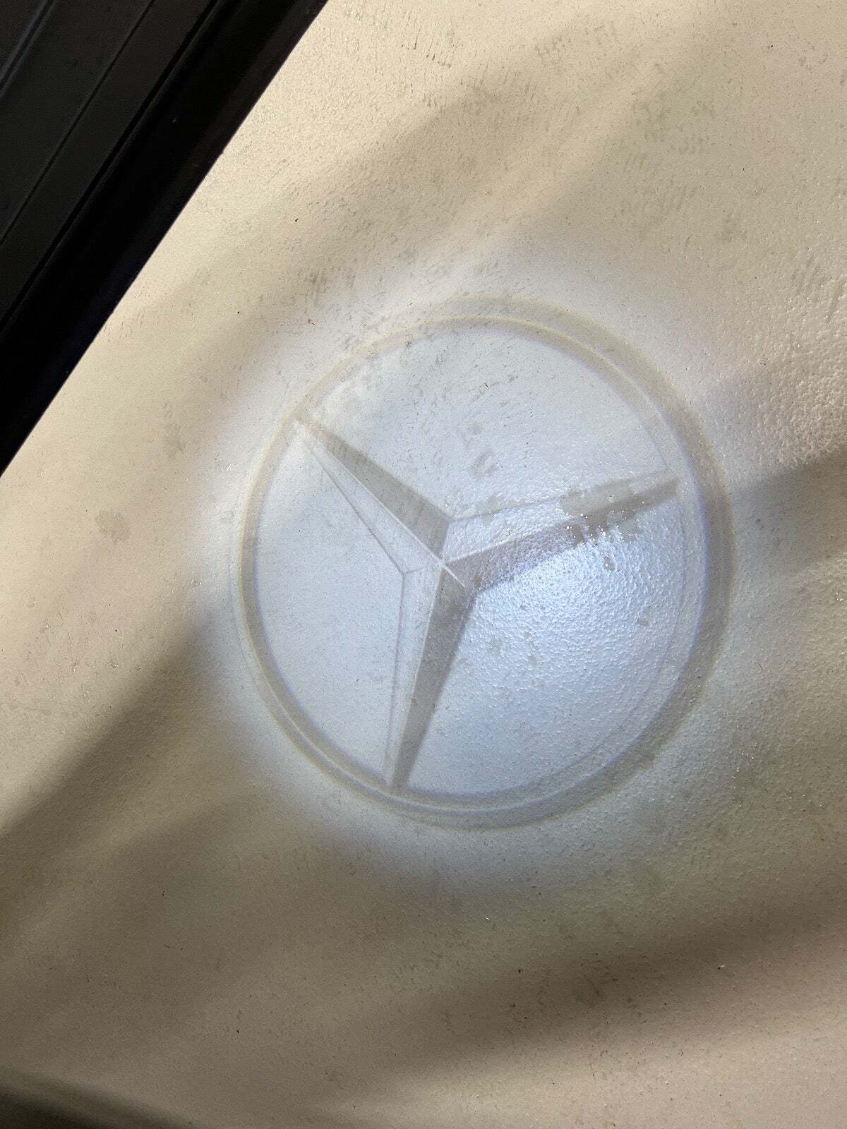 Grå Mercedes EQA250 fra 2021