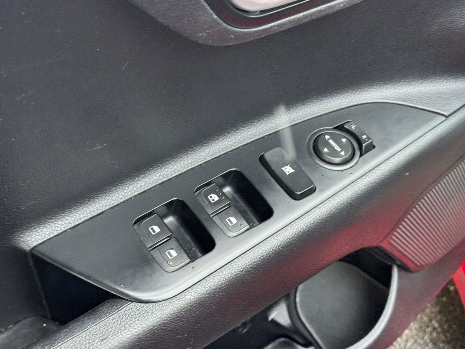 Rød Kia Rio fra 2017