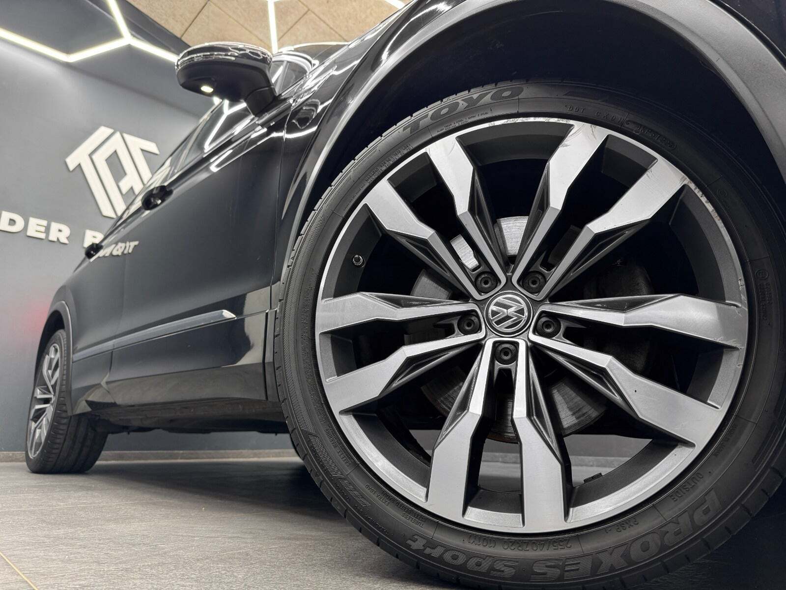 VW Tiguan 2,0 TDi 190 R-line DSG 4Motion