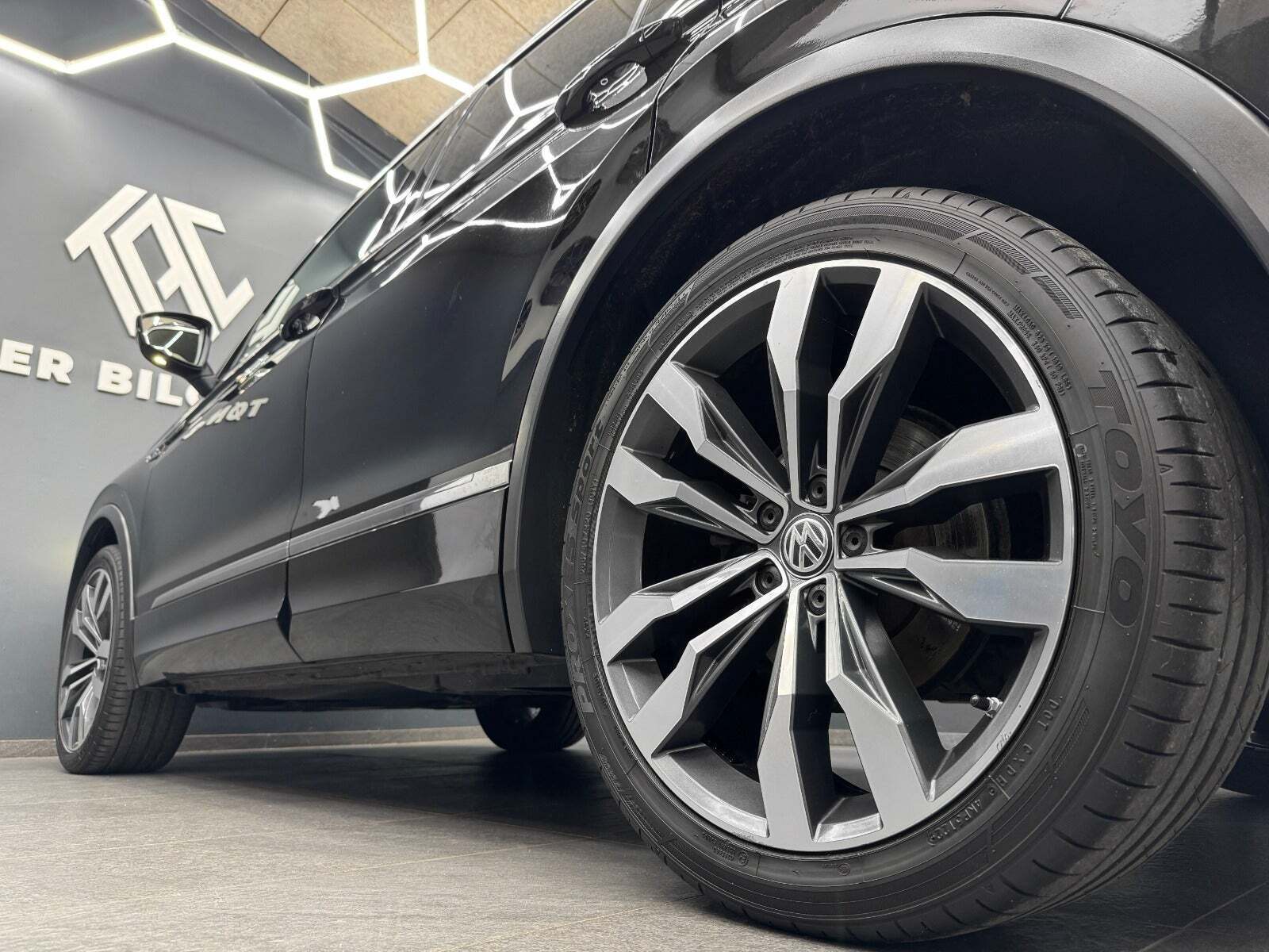 Sort VW Tiguan fra 2016