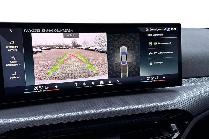 Grå BMW i4 fra 2025