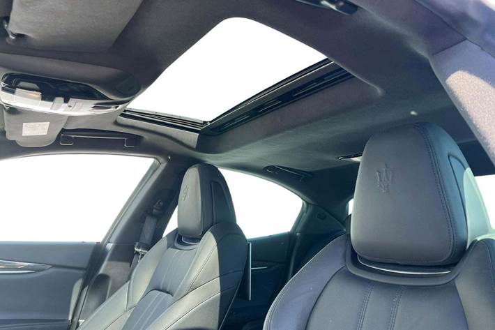 Sort Maserati Ghibli fra 2018