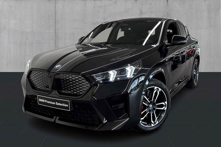 Sort BMW iX2 fra 2025 set udefra